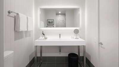 Luxury Apartment bathroom