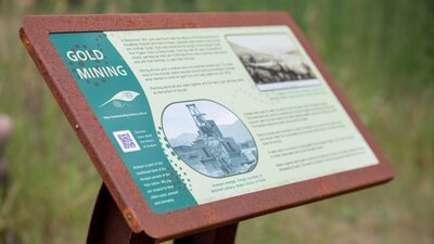 Araluen Creek Campground history signage