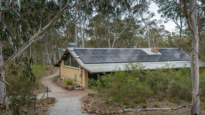 The facilities block at Bungonia campground. Photo: John Spencer/DCCEEW &copy; DCCEEW