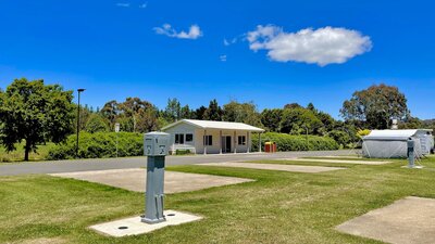 Gunning Caravan Park  - Powered sites