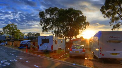 Goulburn Caravan Park - sites