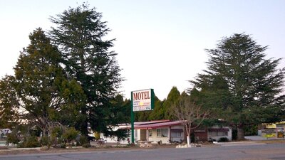 Outside Gunning Motel