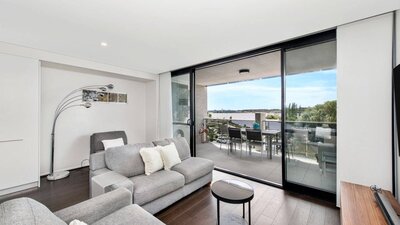 Luxury Accommodation in Kingston Canberra - Northshore 40