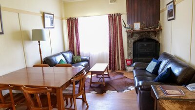 Ready-Cut Cottage - Lounge Room