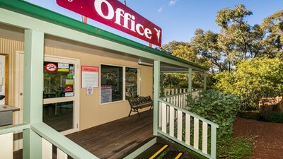 Reflections Holiday Parks Burrinjuck Waters Front Office