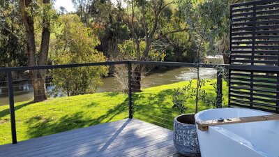 Outdoor Bath overlooking the river Bath