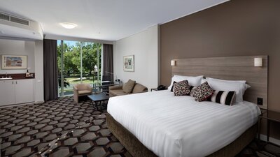 Executive King Suite bedroom