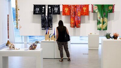 Tribute 2017 exhibition by Kemarre Arts Indigenous Women's Group