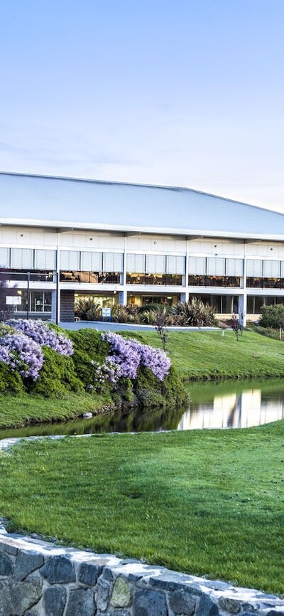 Gungahlin Lakes Golf and Community Club exterior