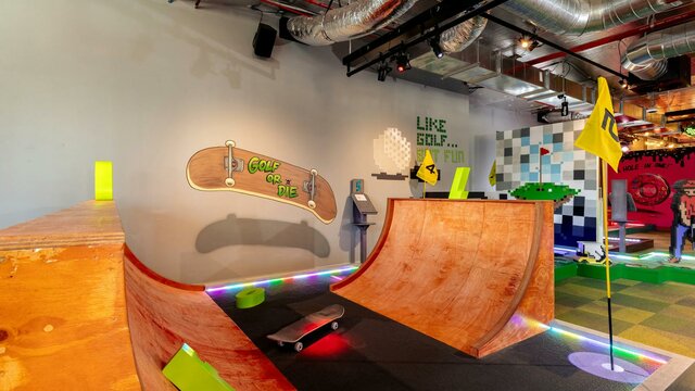 Mini golf in a half pipe is super radical Mini golf in a half pipe is super radical