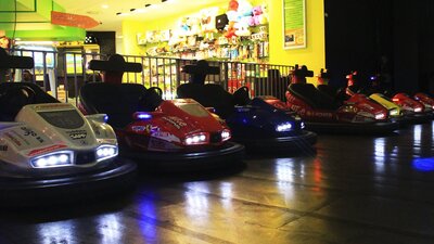 Dodgem cars in a row