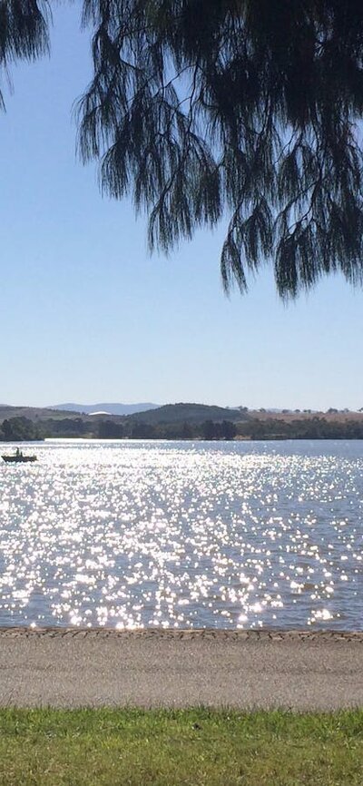 Views across Lake Burley Griffin to the Brindabella Ranges