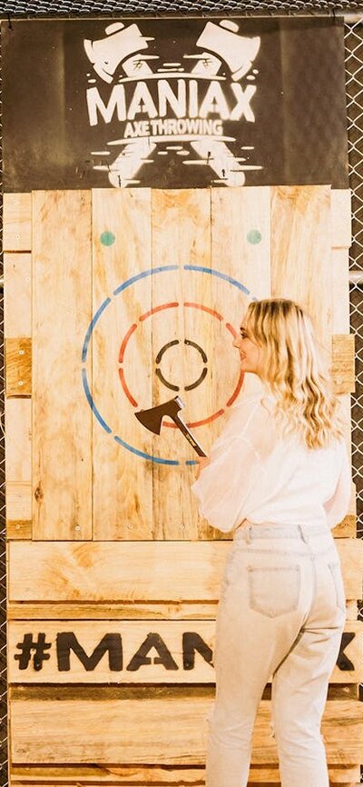 MANIAX Axe Throwing