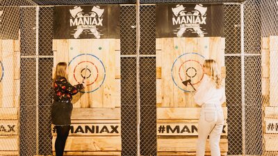 MANIAX Axe Throwing