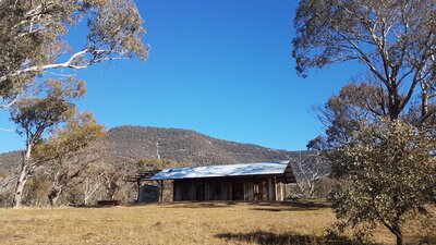 Interpretive shelter with Mt Tennent in the background