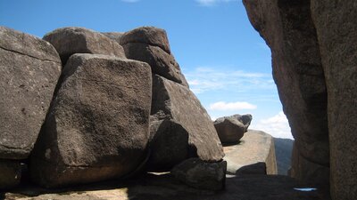 Large boulders at Square Rock