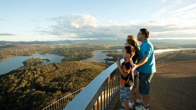 Family looking over Canberra from the Telstra Tower lookout