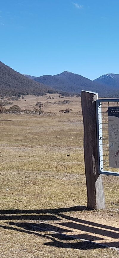 Yankee Hat walking trail signage