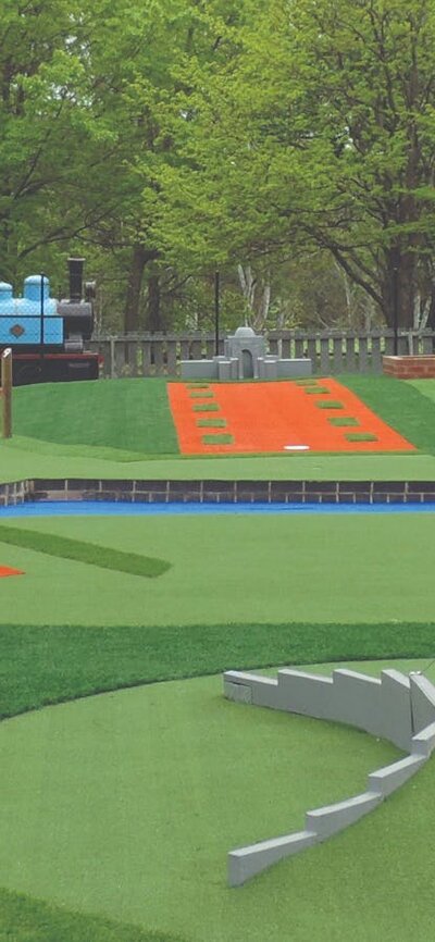 Miniature golf course