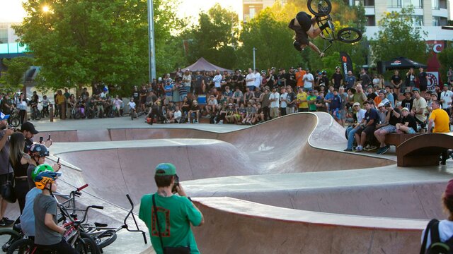 Jason Watts riding Belconnen skatepark at ACT JAM 2023 with crowd in background Jason Watts riding Belconnen skatepark at ACT JAM 2023 with crowd in background