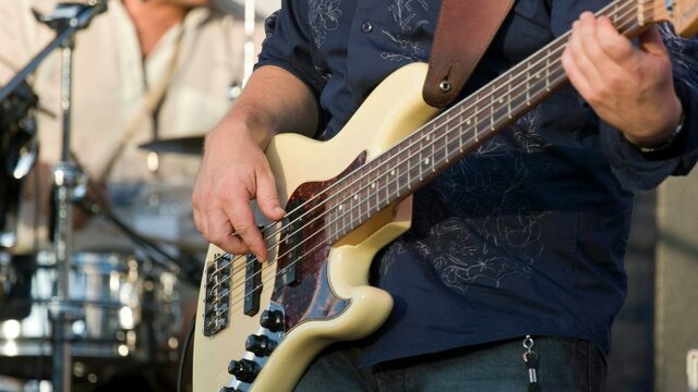 Rockabilly Courtyard Concert Mercure Canberra Rock'n'roll concert at Mercure Canberra