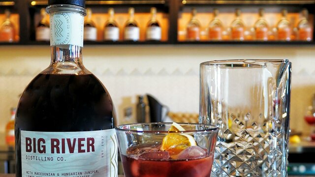Big River Syrah Gin and negroni Syrah Gin bottle and negroni cocktail