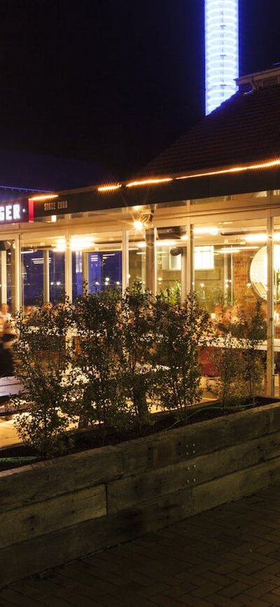 Brodburger at night Exterior of Brodburger at night