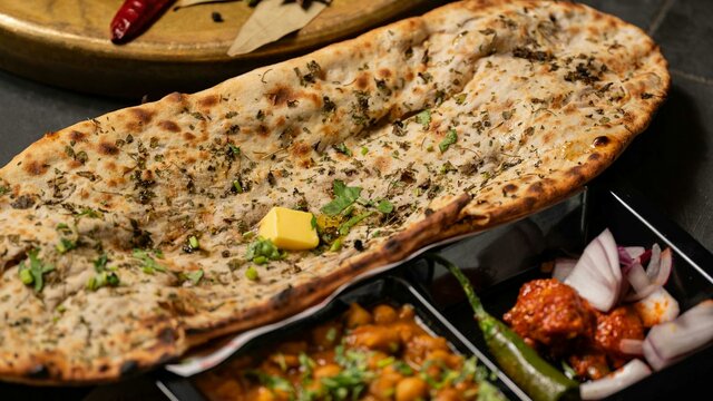 Amritsari Kulcha with Chhole Amritsari Kulcha with Chhole