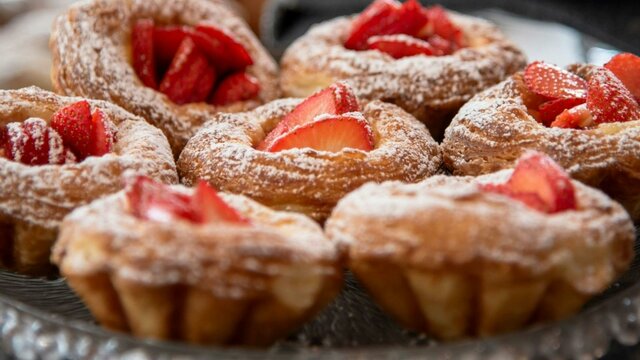 Strawberry cheesecake tartlet Strawberry cheesecake tartlet