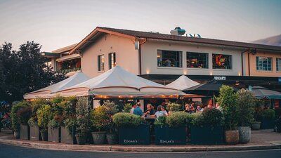 external image of corner restaurant and bar