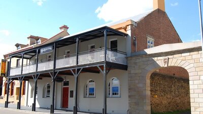 Front of Goulburn Club