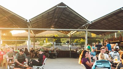 An outdoor cafe  catering to visitors to Stromlo Park.