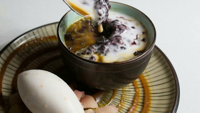 Black Rice Pudding w/ coconut cream, poached apple, lychee sorbet & butterscotch Black Rice Pudding w/ coconut cream, poached apple, lychee sorbet & butterscotch