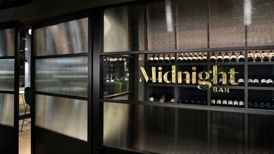 Midnight Bar