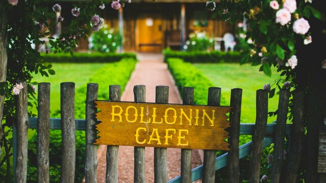 Rollonin Cafe Rollonin Cafe