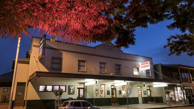 Walsh's Hotel, Queanbeyan Exterior shot of Walsh's