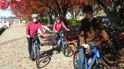 Cycling Canberra in Autumn