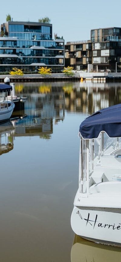 Boat hire in Canberra