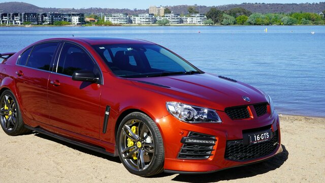 Canberra Sightseeing Tour Lake Burley Griffin GTS on Lake Burley Griffin Luxury Sightseeing Tour Gourmet lunch