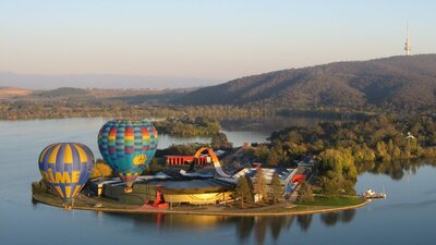 Dawn Drifters flight over Canberra