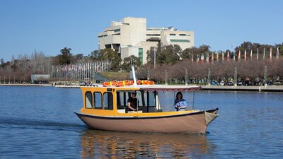 Cruise with High court in background