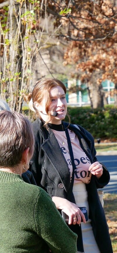 Tour guide Eliza