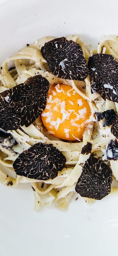 Breakfast dish with truffles