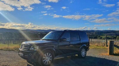 Land rover discovery at Yarrh