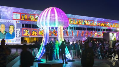 Art installation in front of National Portrait Gallery at Enlighten Illuminations